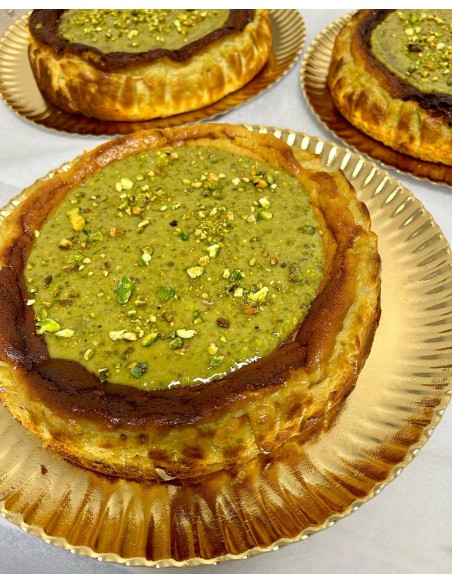 LA MADRE CRIS TARTA DE QUESO CON CHOCOLATE BLANCO Y PISTACHO 1.5 Kg (10/12 raciones).